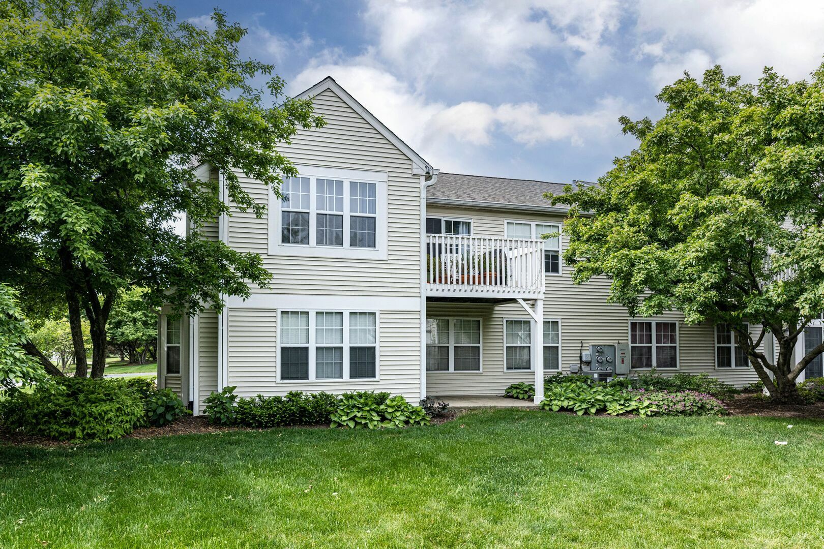 Property Photo: 2211 Waterleaf Court 101 IL 60564