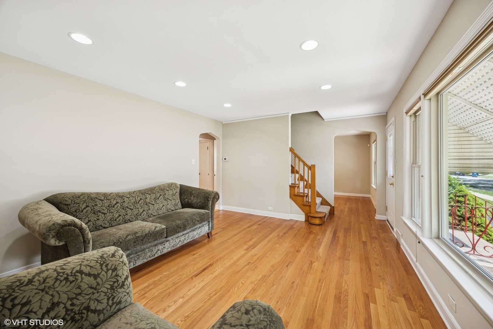 Property Photo: 9326 S Millard Avenue IL 60805