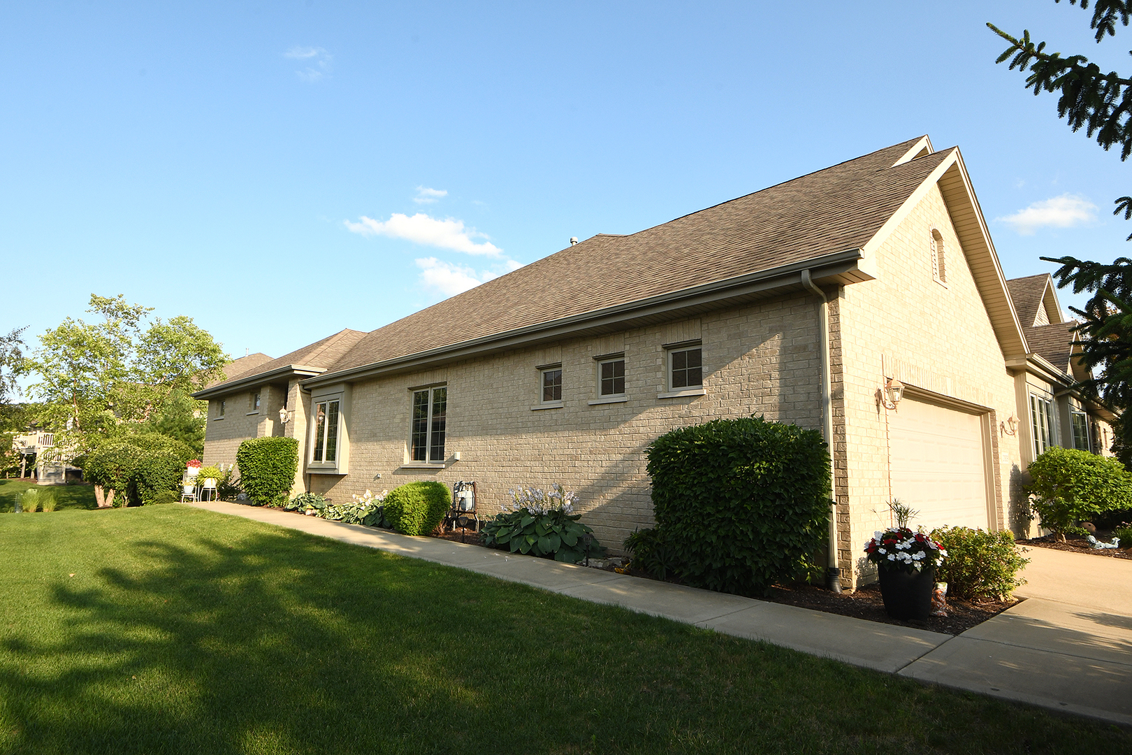 Property Photo: 21809 Tower Bridge Drive IL 60448