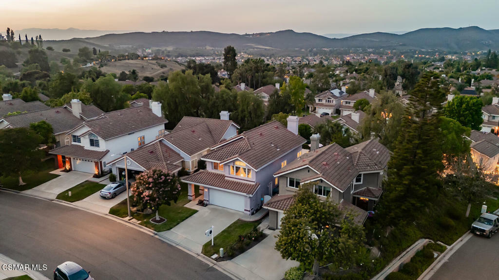 Property Photo: 717 Warrendale Street CA 93065