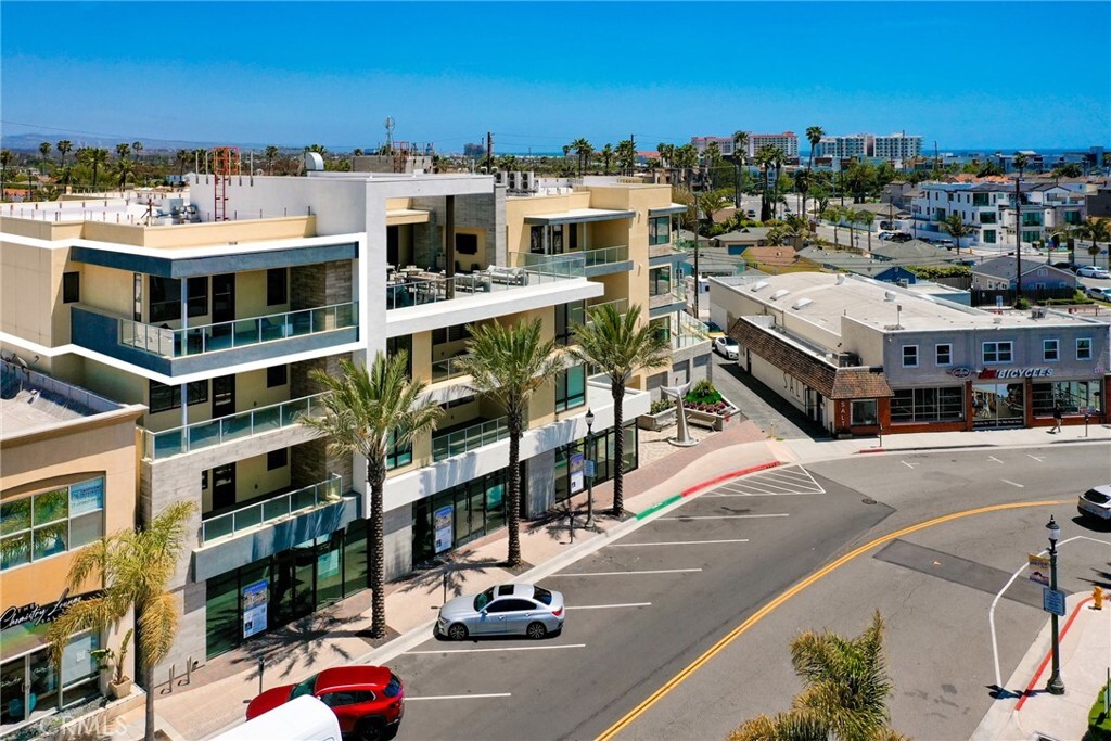 Property Photo: 414 Main Street 430 CA 92648