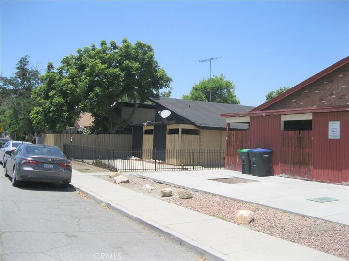 Property Photo:  235 E 7th Street  CA 92583 