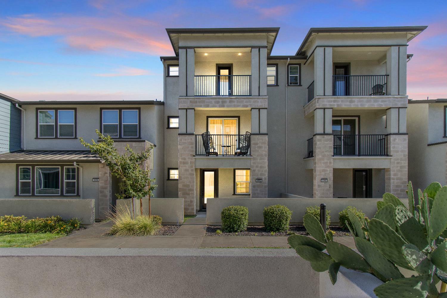 Property Photo:  3062 Windwalker Walk  CA 95833 