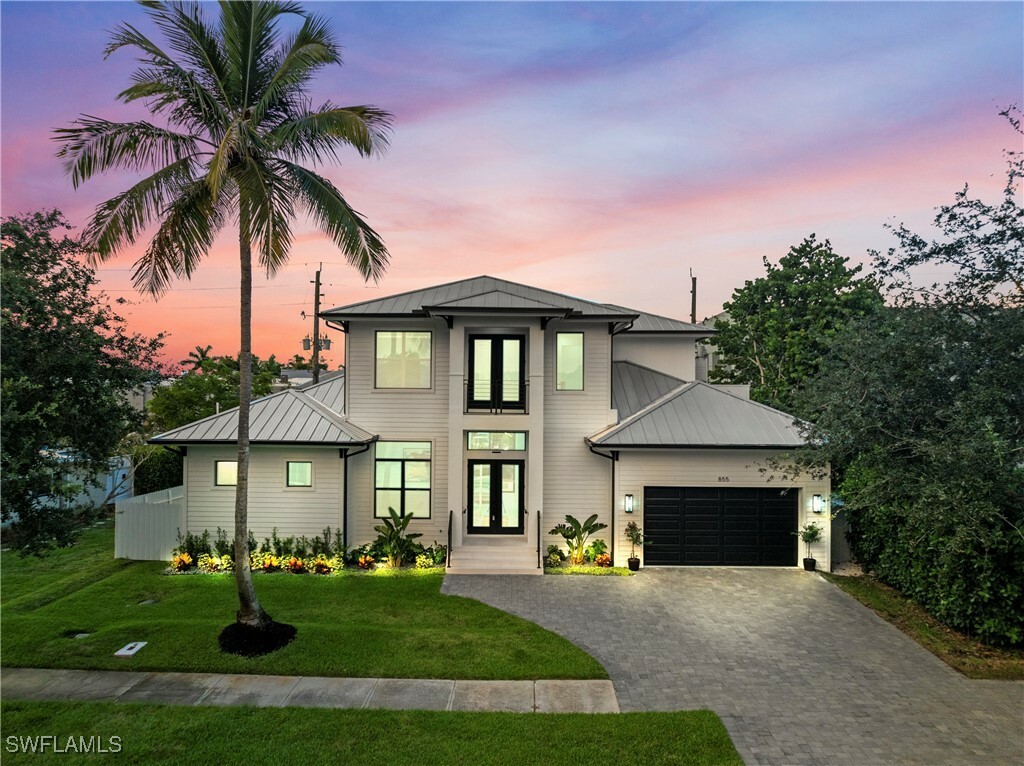 855 10th Street N  Naples FL 34102 photo