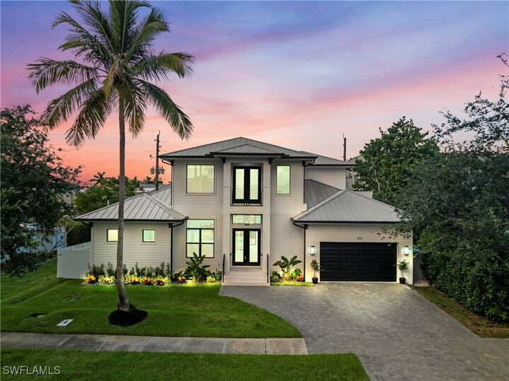 855 10th Street N  Naples FL 34102 photo