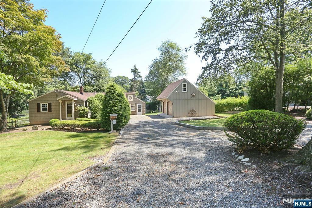 36 McKinley Avenue  Westwood NJ 07675 photo