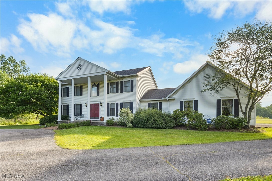 Property Photo: 12580 Bentbrook Drive OH 44026
