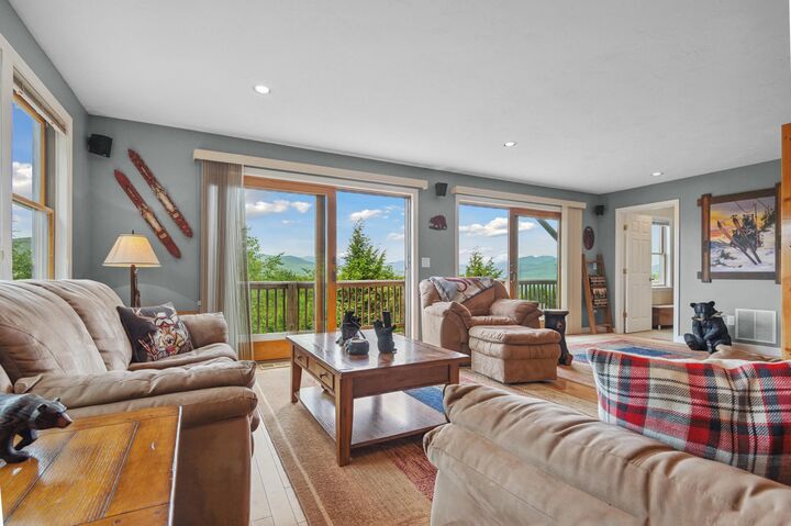 Property Photo: 53 Ammonoosuc Drive NH 03812