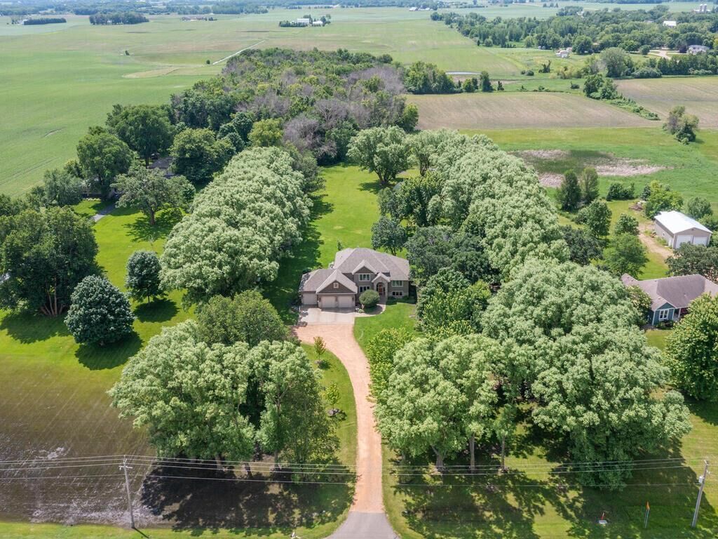 Property Photo: 12495 County Road 32 MN 55387