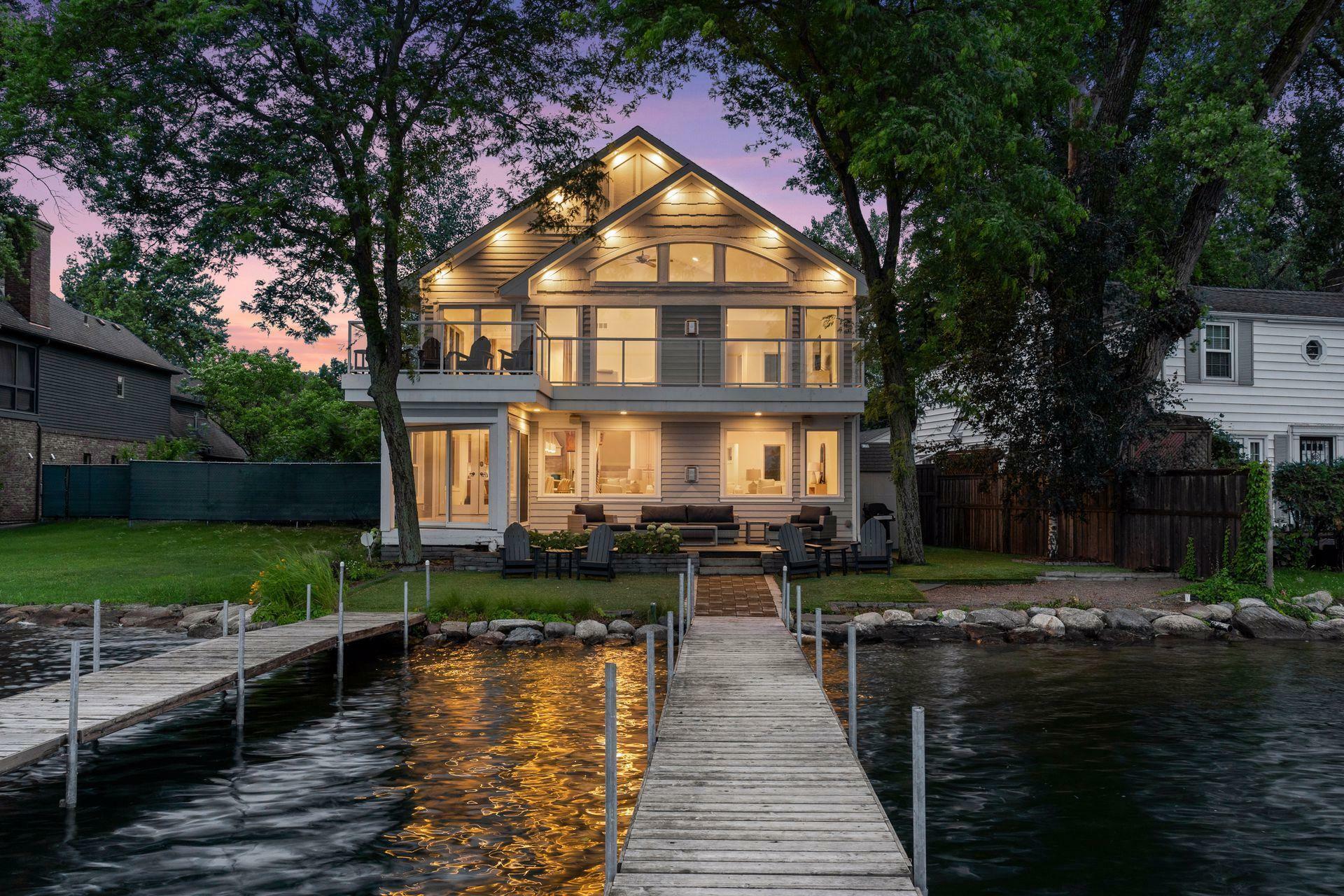 2807 McKenzie Point Road  Minnetonka MN 55391 photo