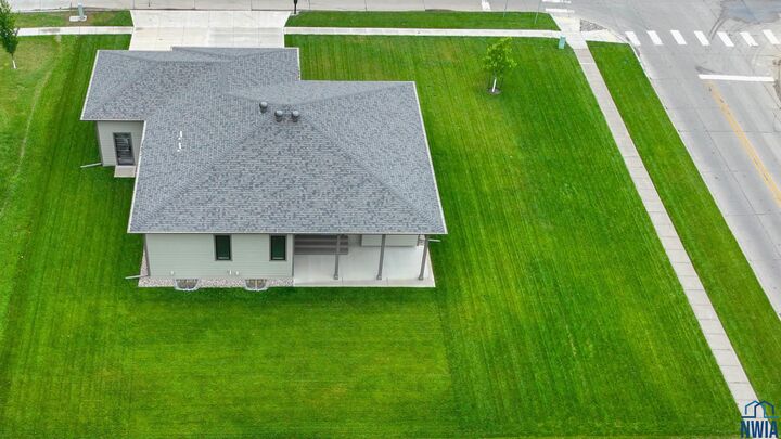 Property Photo: 601 Topaz Dr IA 51054