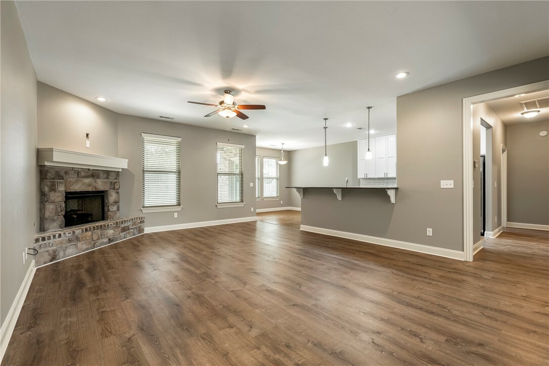 Property Photo:  4403 W Meadow Oaks Drive  AR 72758 