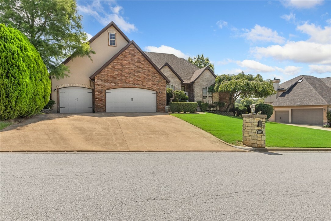Property Photo: 1903 Daly Drive AR 72601