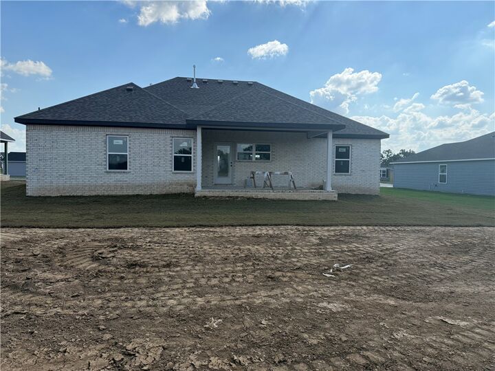 Property Photo:  1407 Latium Street  AR 72761 