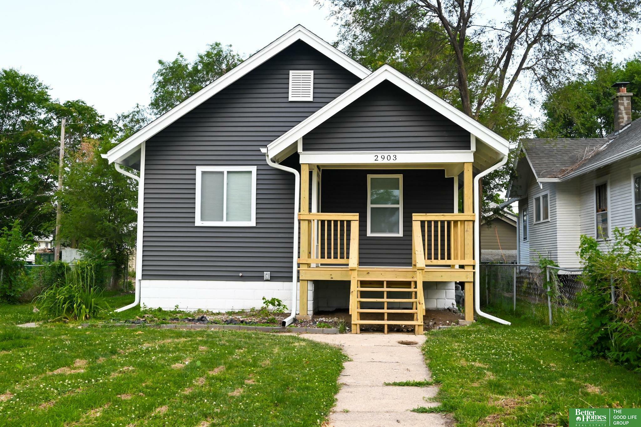 Property Photo: 2903 Fort Street NE 68111
