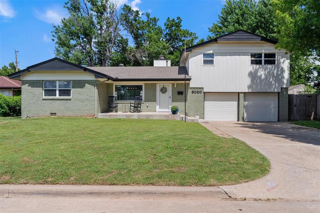 Property Photo: 3020 N Tropicana Avenue OK 73008