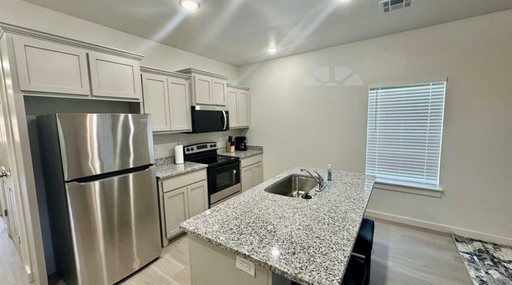 Property Photo: 1326 SW New York Avenue OK 73501