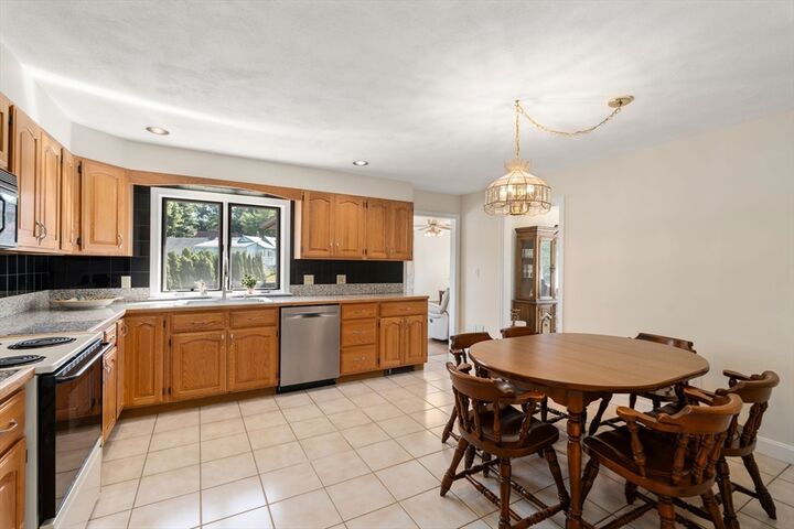 Property Photo:  6 Gavin Cir  MA 02180 