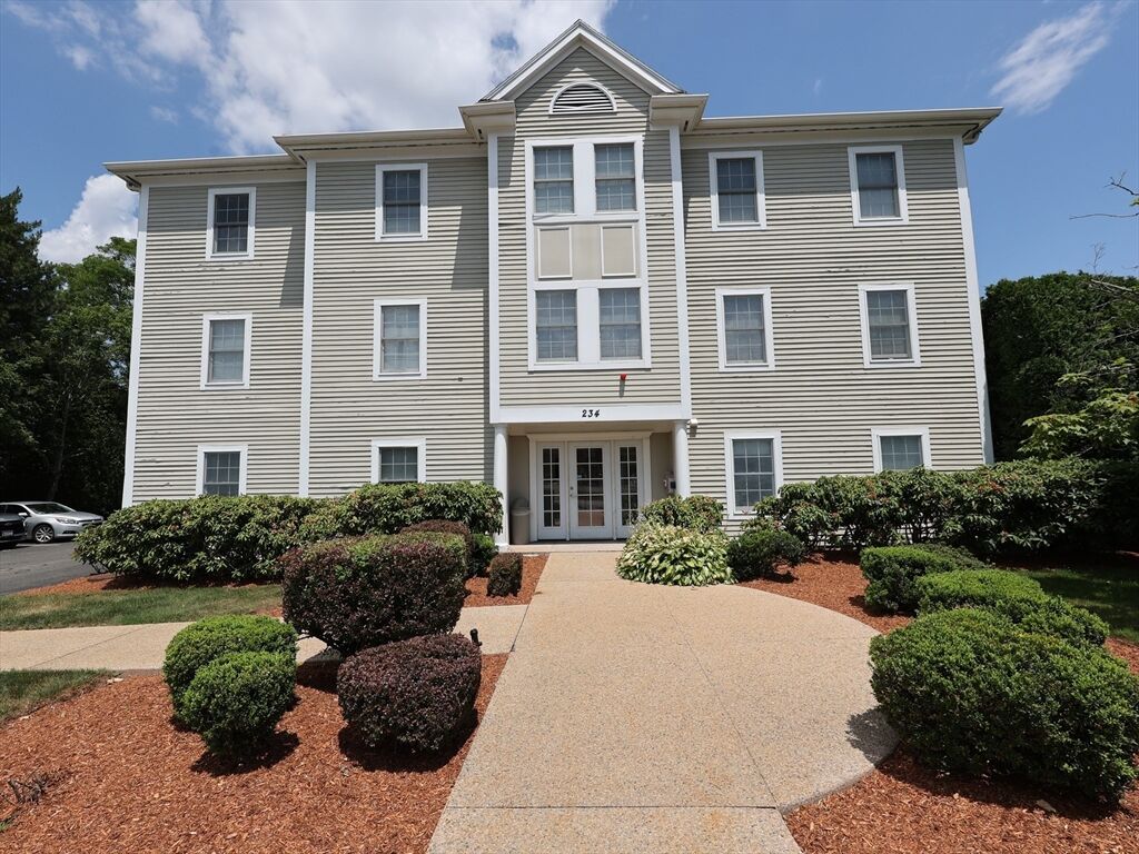 Property Photo: 234 Water Street 101 MA 01880
