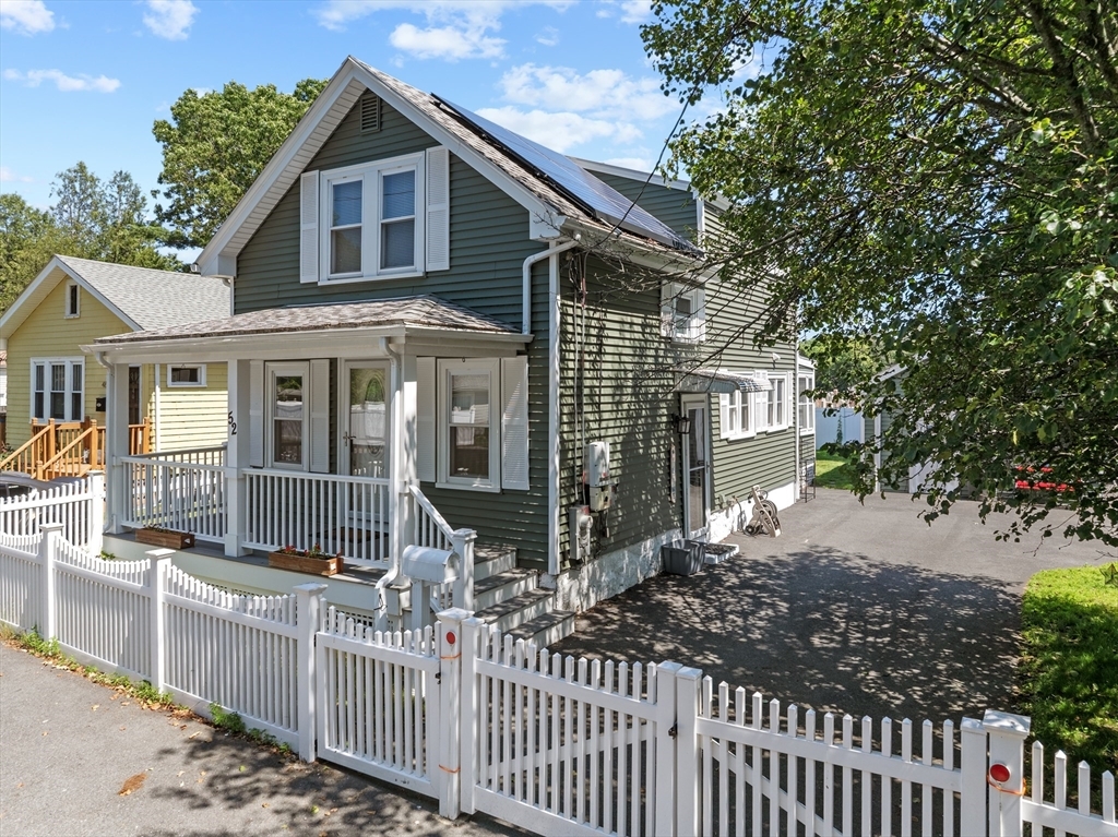 Property Photo:  52 Glenwood Rd  MA 01904 