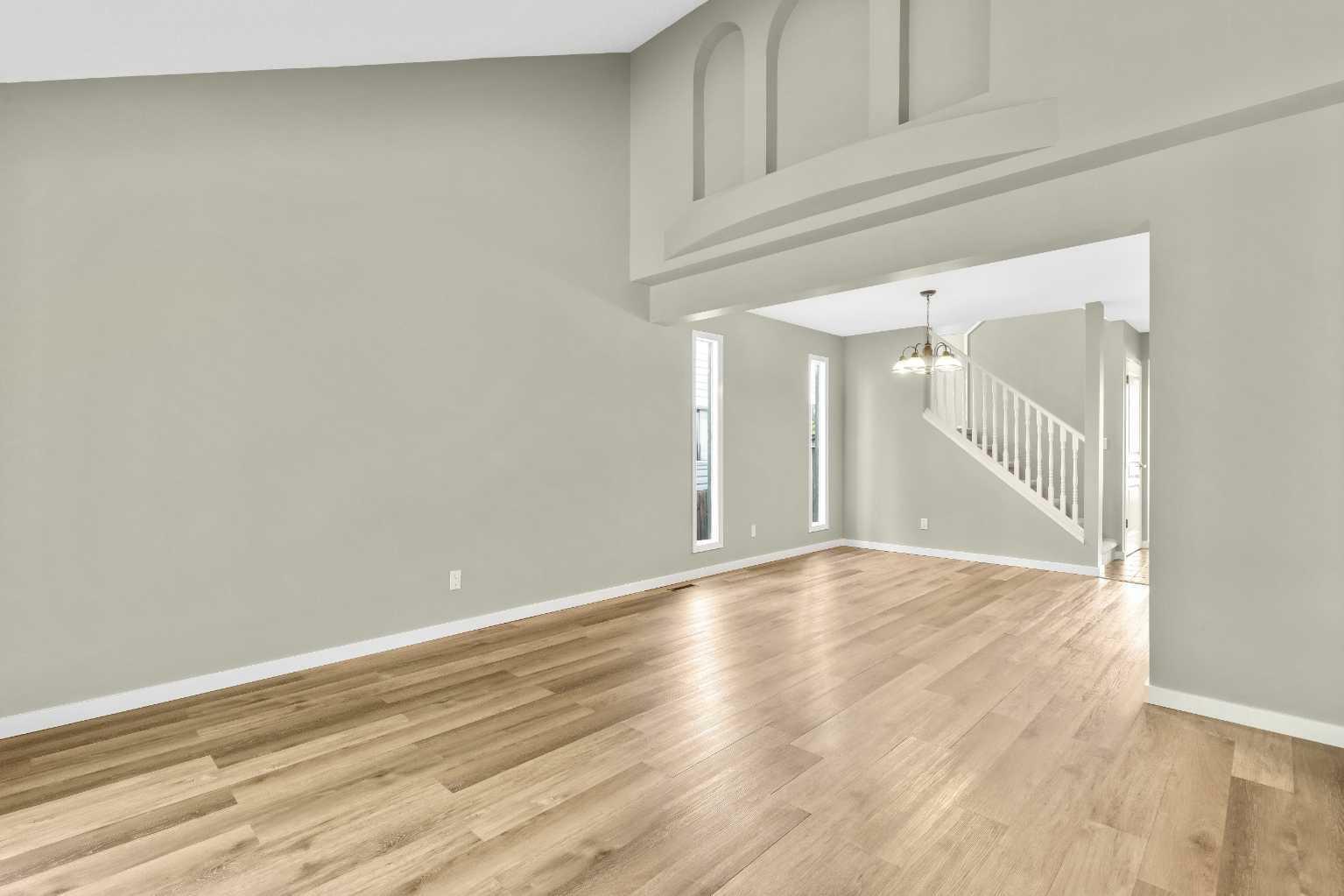 Property Photo: 40 Gleneagle Place SW AB T3E 6R5