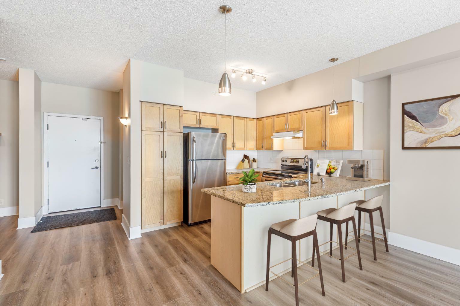 Property Photo:  205 Riverfront Avenue SW 804  AB T2P 5K4 