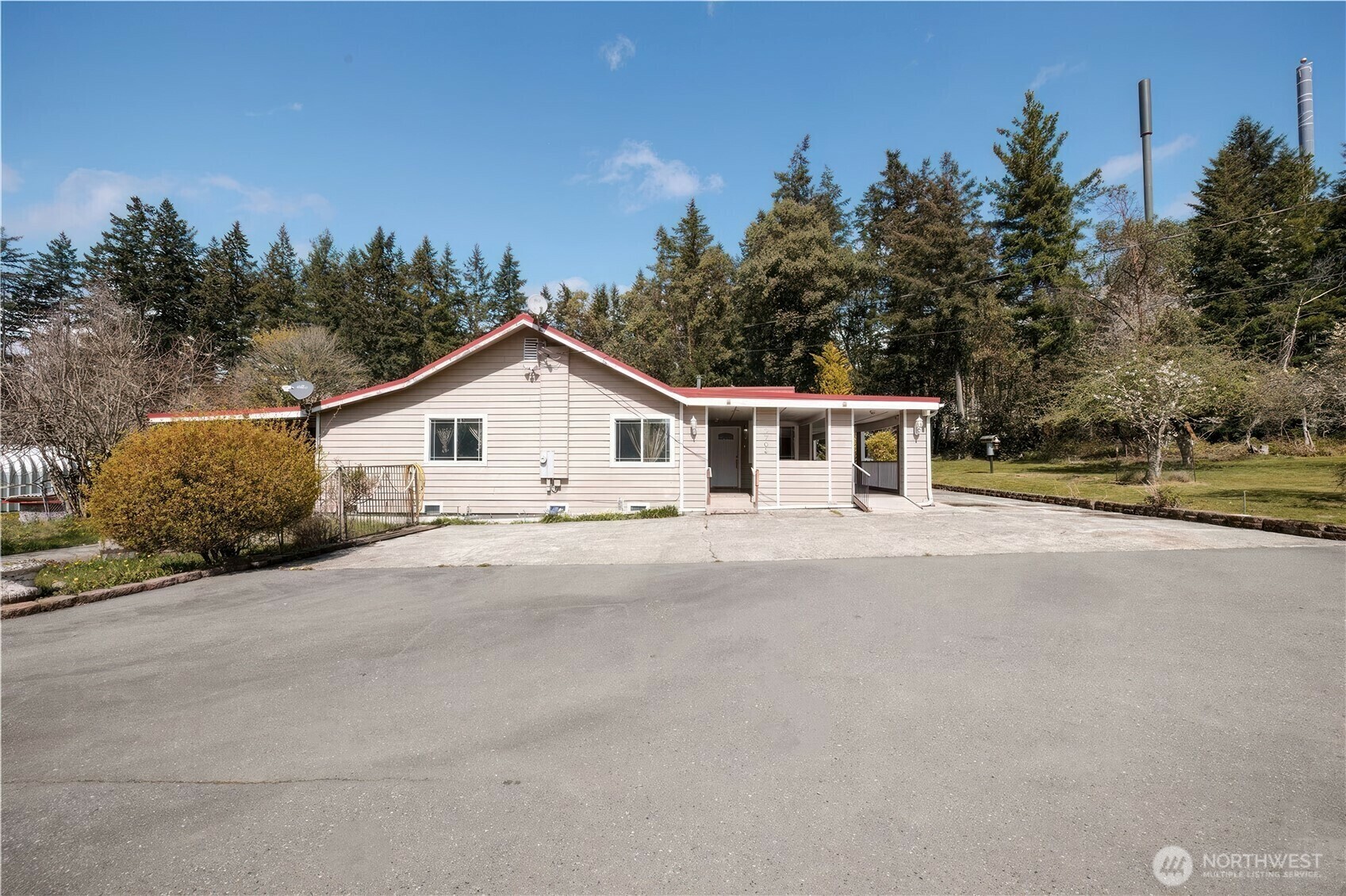 Property Photo:  3709  Trenton Ave  NE  WA 98310 