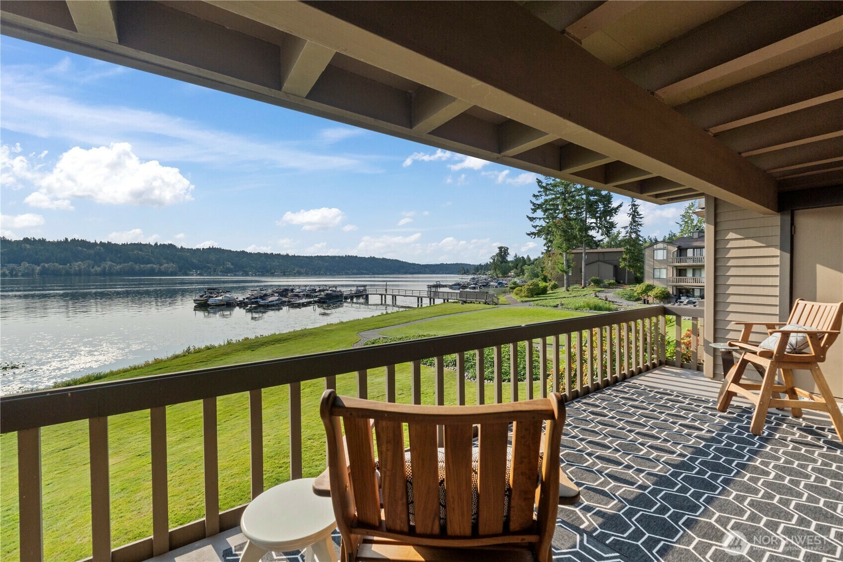 17514 NE 40th Place J3  Redmond WA 98052 photo