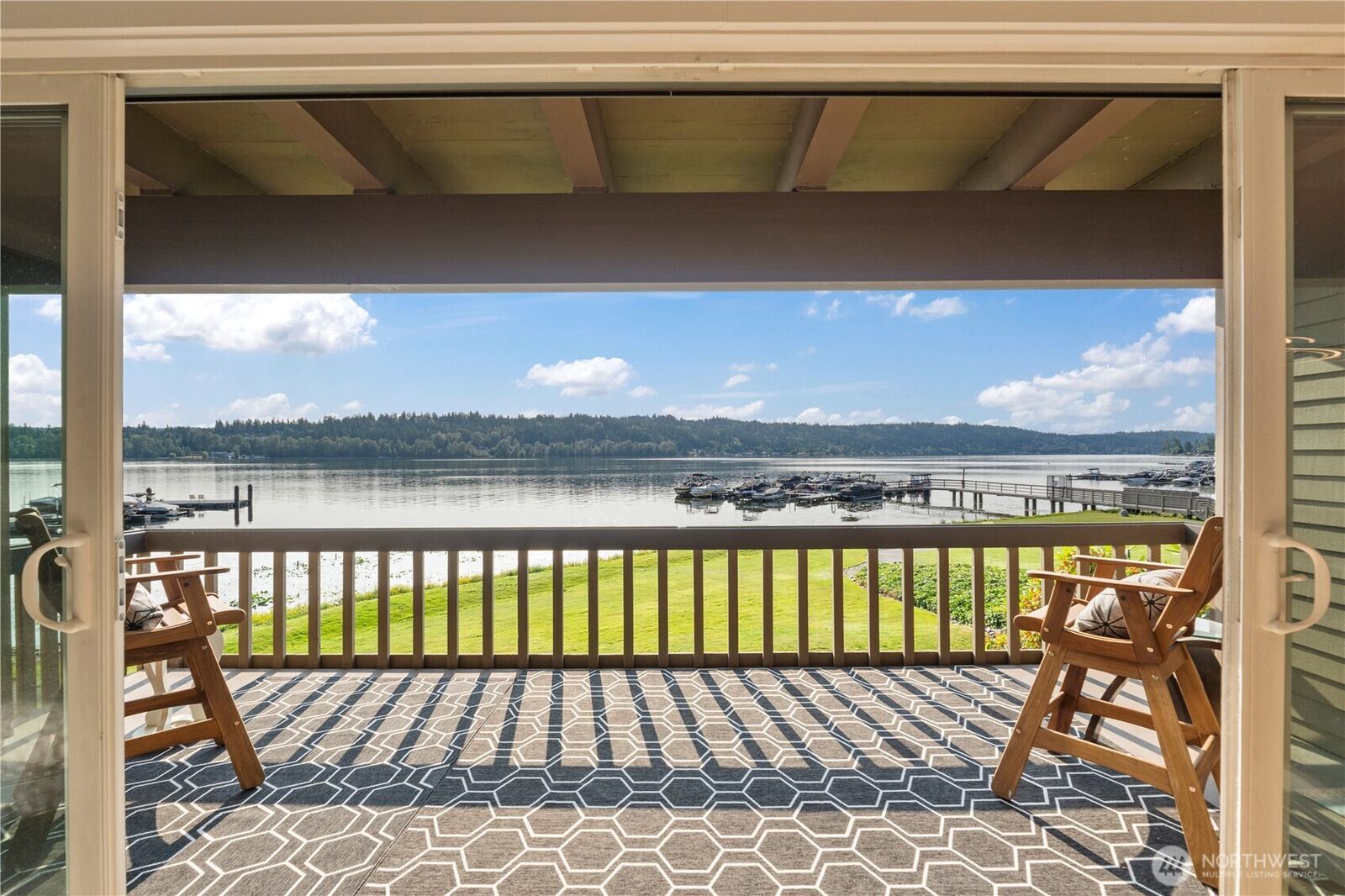 Property Photo:  17514 NE 40th Place J3  WA 98052 