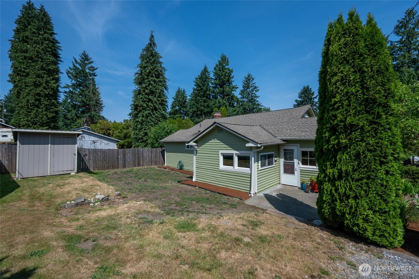 Property Photo: 705 SW 158th St WA 98166