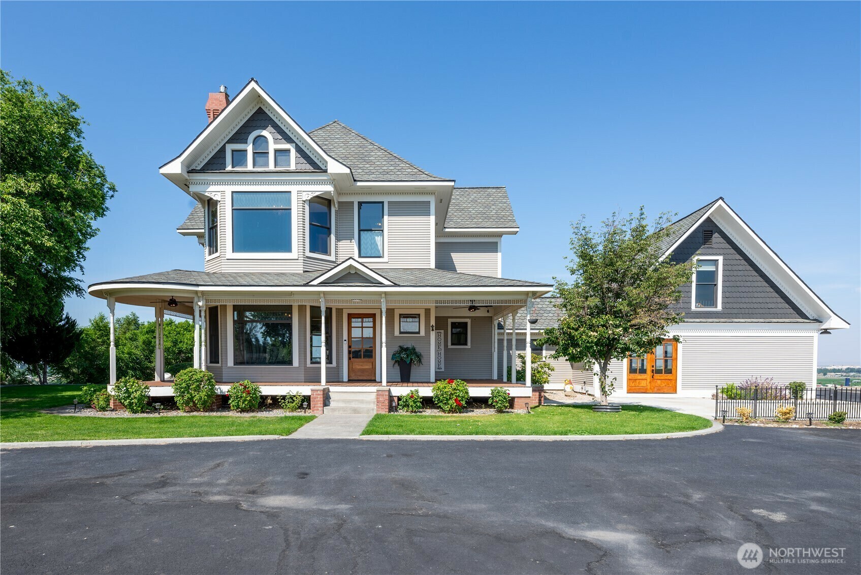 Property Photo:  11801  Road 5.6  NE  WA 98837 