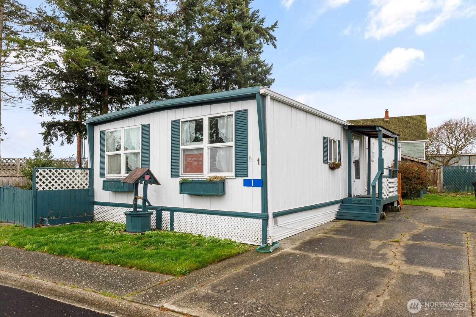 Property Photo:  701 S Main Street 1  WA 98239 