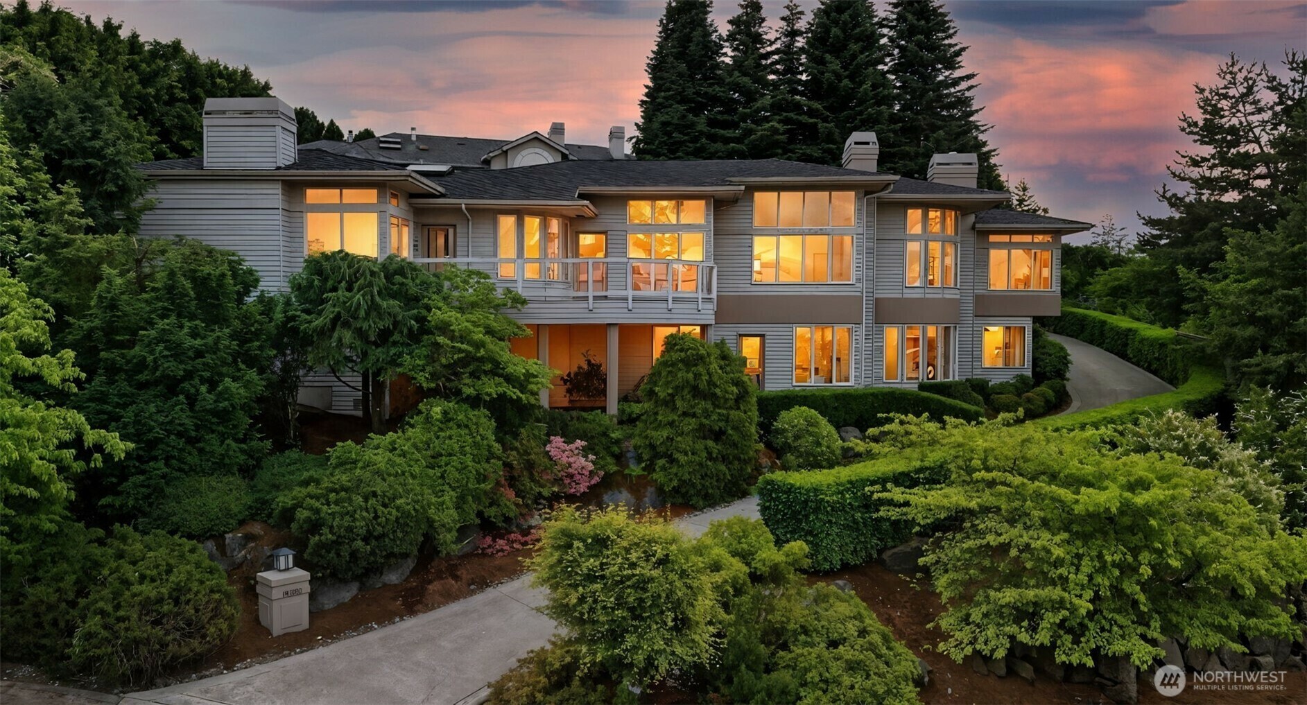 Property Photo: 16833 SE 57th Place WA 98006