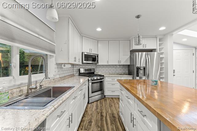 Property Photo: 10018 Manor Avenue MI 48101
