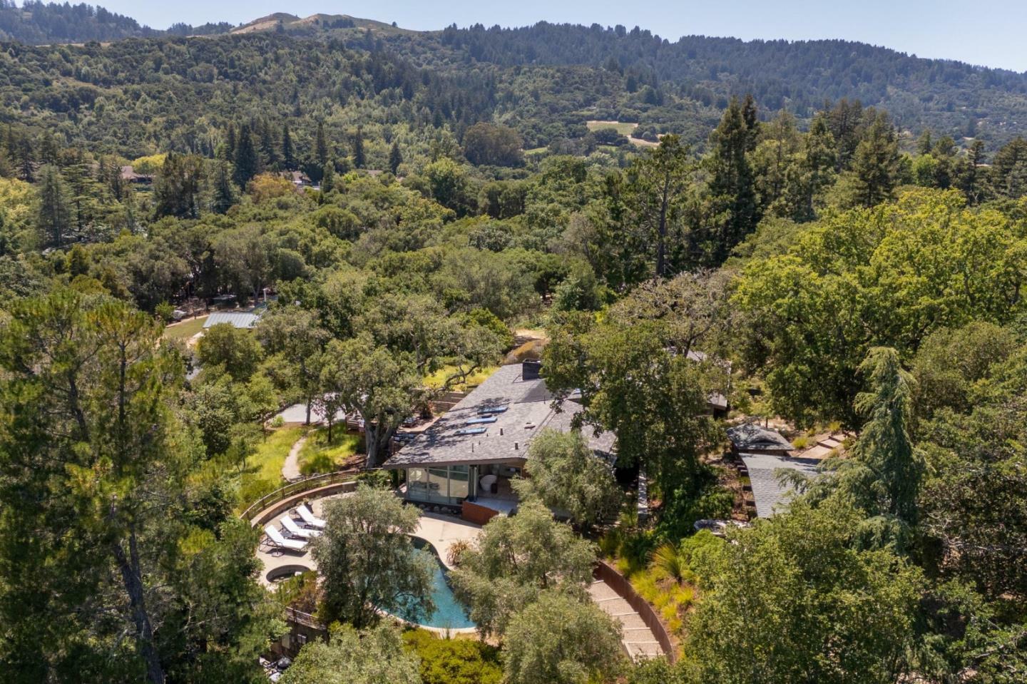 Property Photo: 22 Grove Drive CA 94028