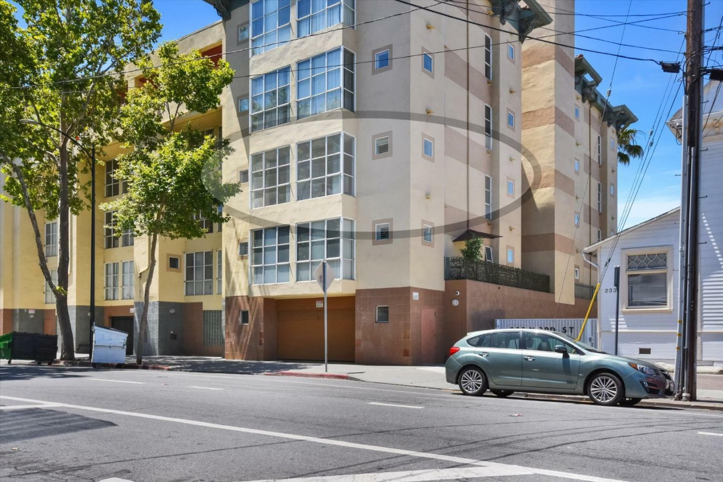 Property Photo:  97 East Saint James Street 38  CA 95112 
