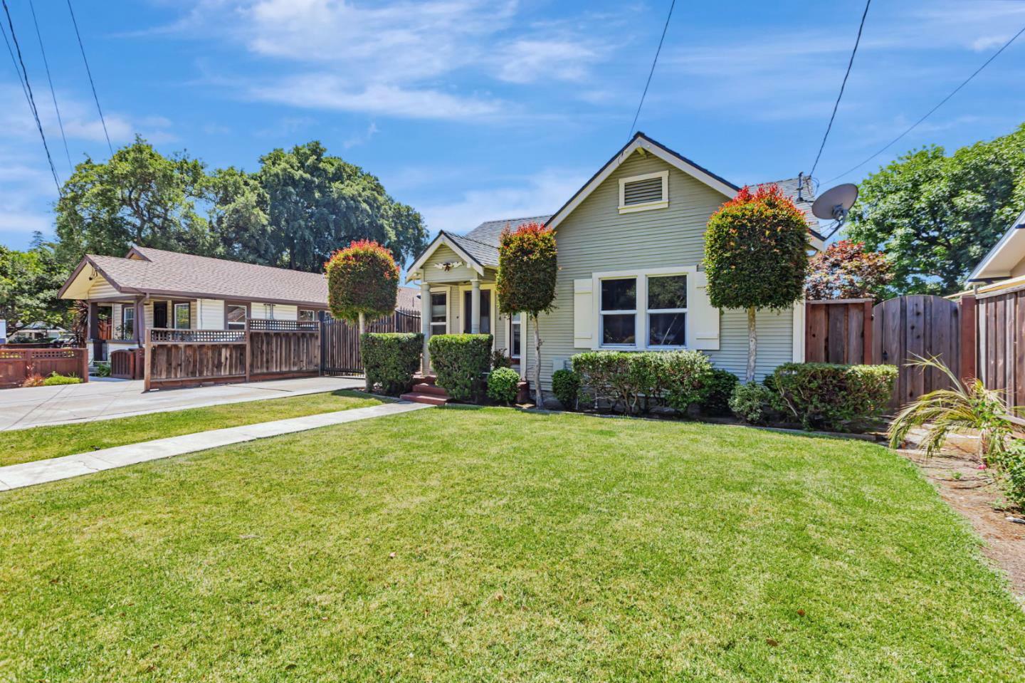 Property Photo: 484 East Evelyn Avenue CA 94086