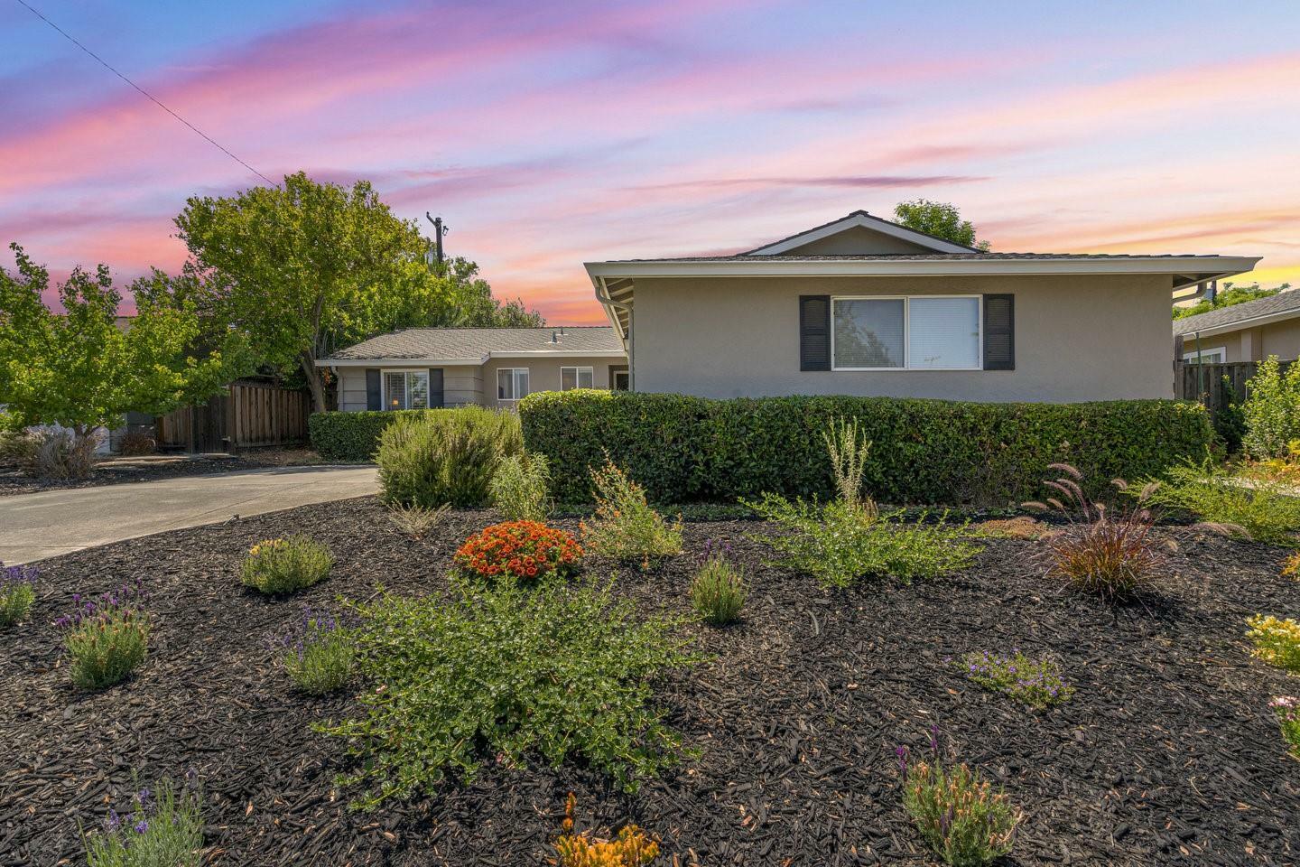 Property Photo:  1655 Kennard Way  CA 94087 