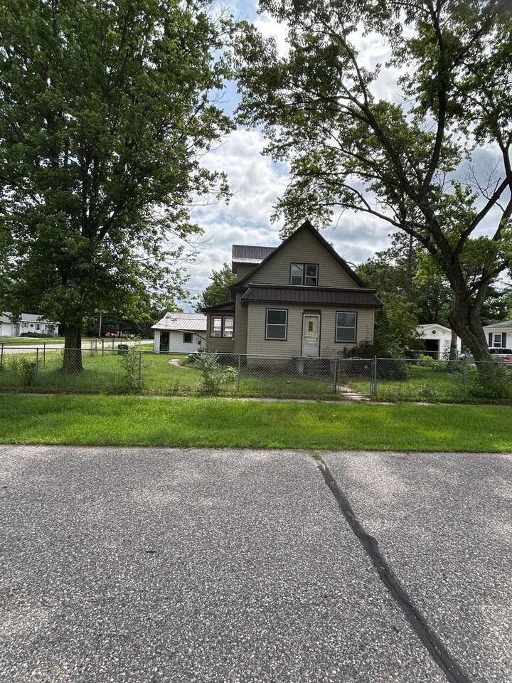 143 North Clark Street  Lone Rock WI 53556 photo