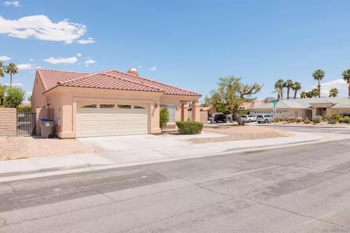 Property Photo:  40670 Posada Ct  CA 92211 