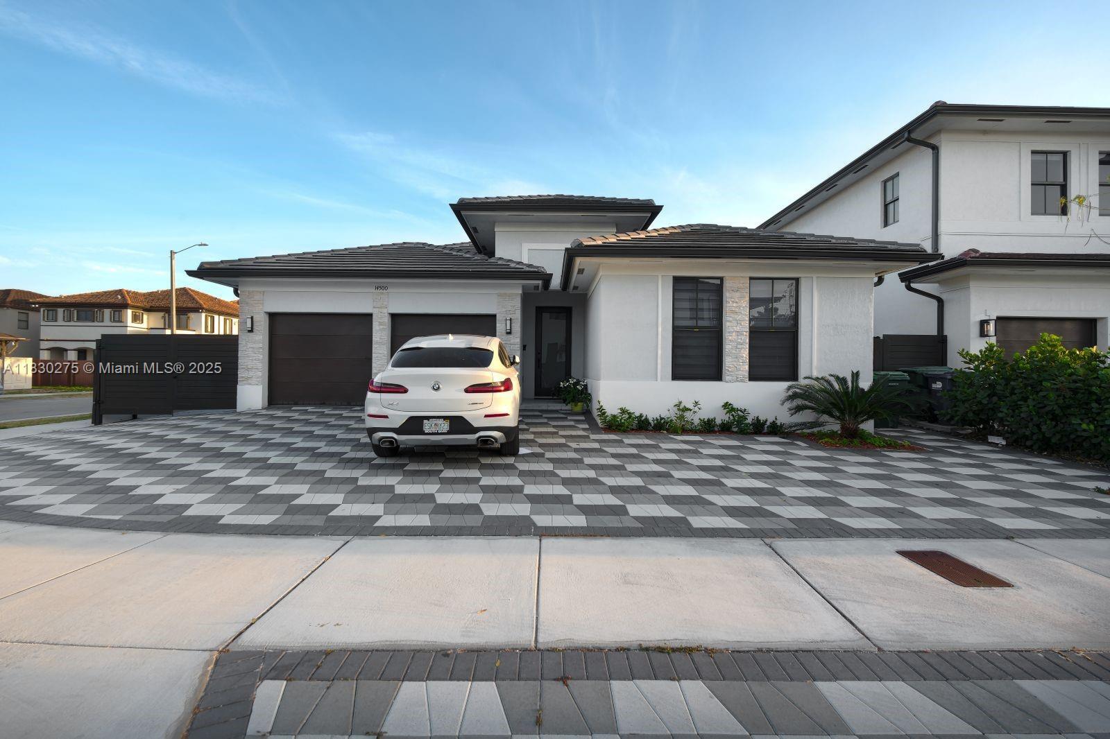 Property Photo: 14500 SW 22nd St FL 33175