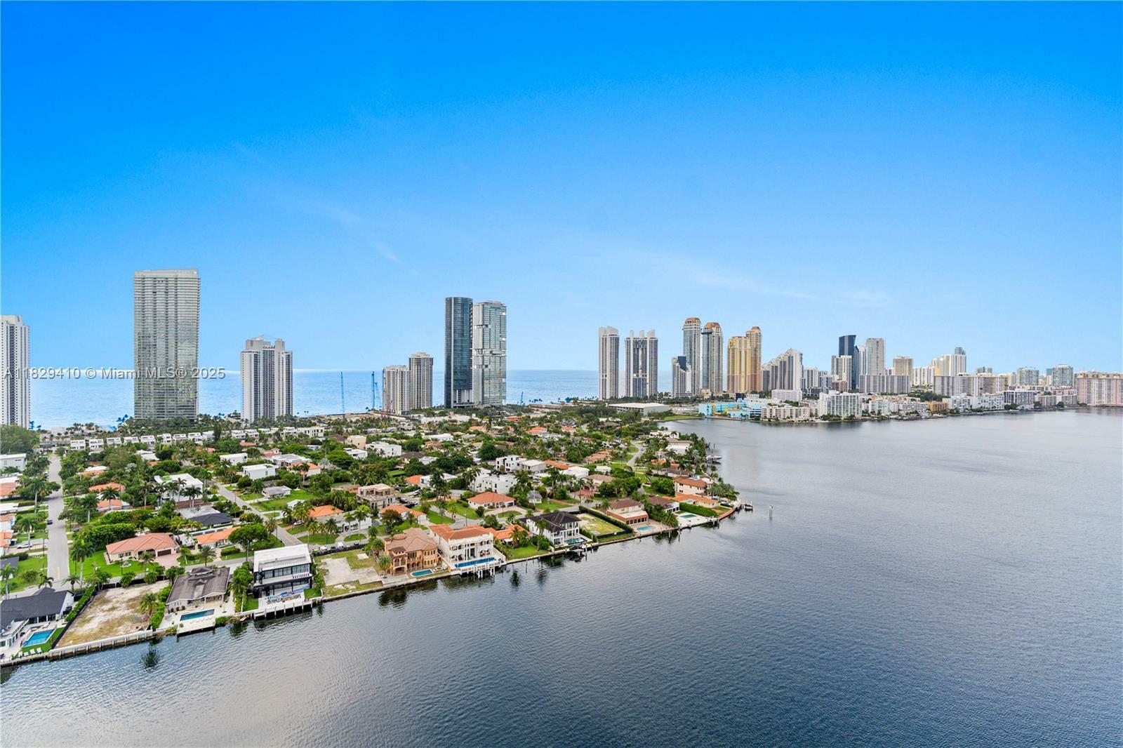 Property Photo: 19101 NE 36th Ct 3101 FL 33180