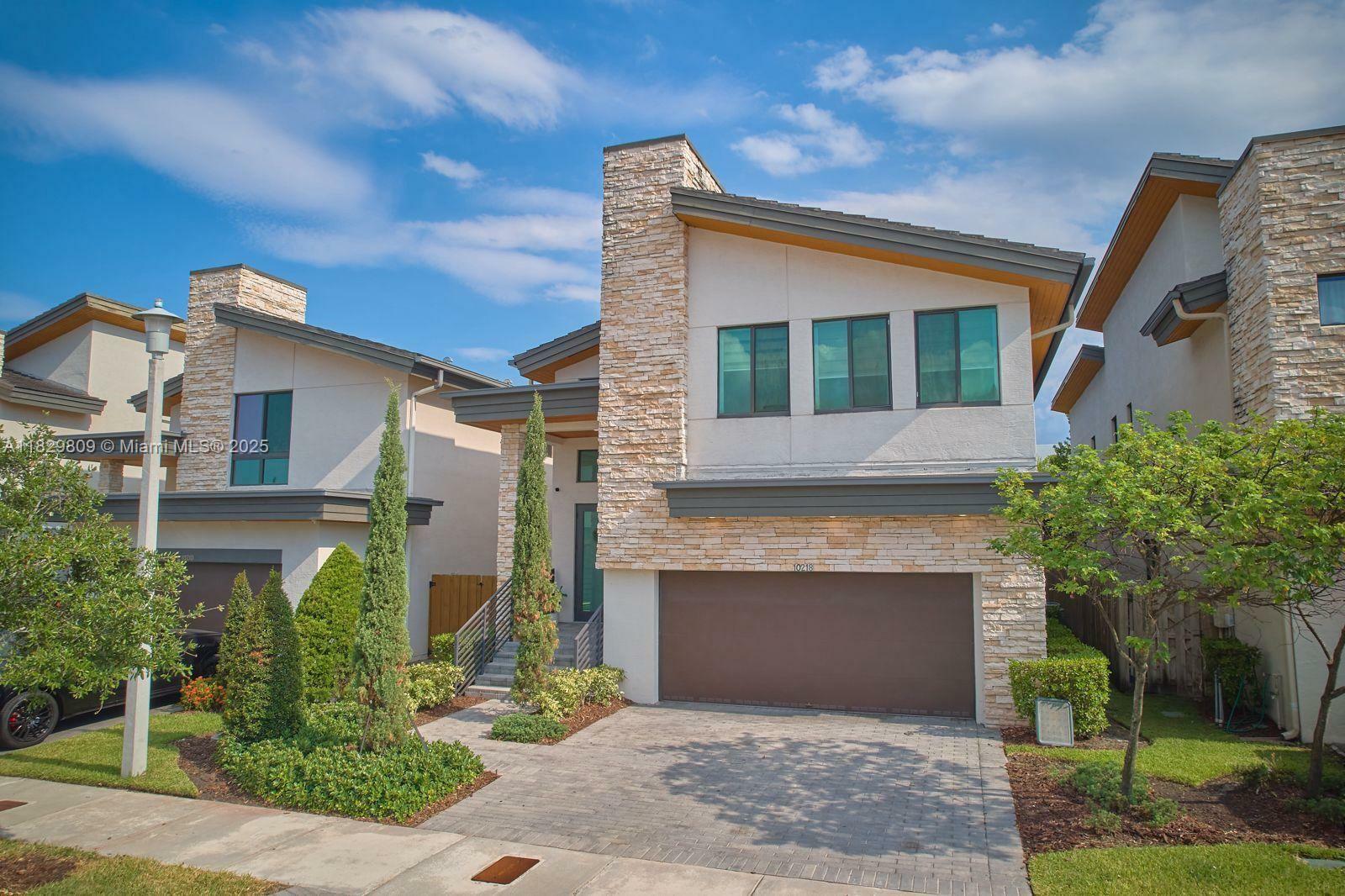 10218 NW 76th Ter  Doral FL 33178 photo