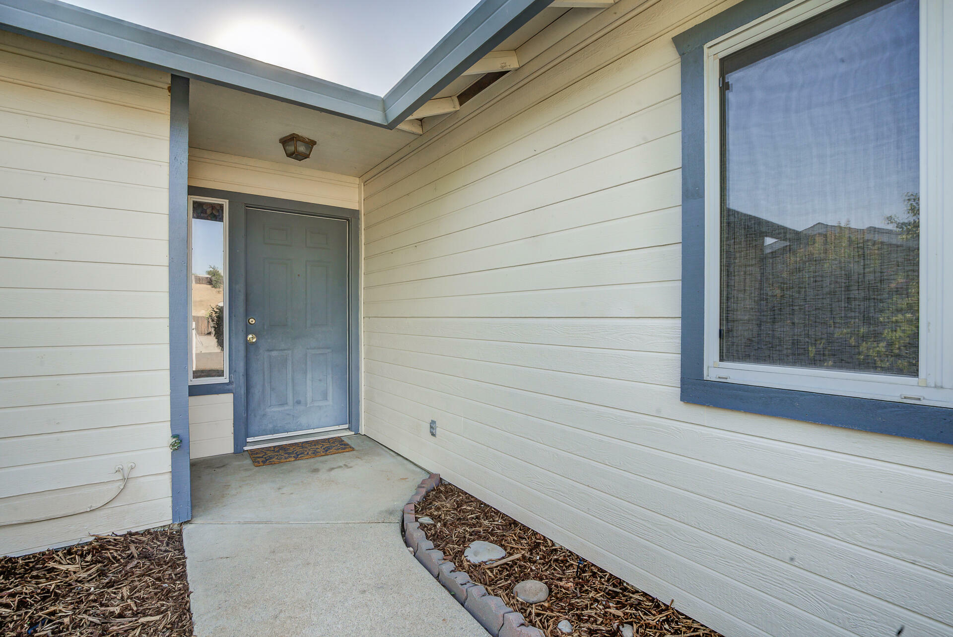 Property Photo: 1561 Wingsetter Way CA 96003