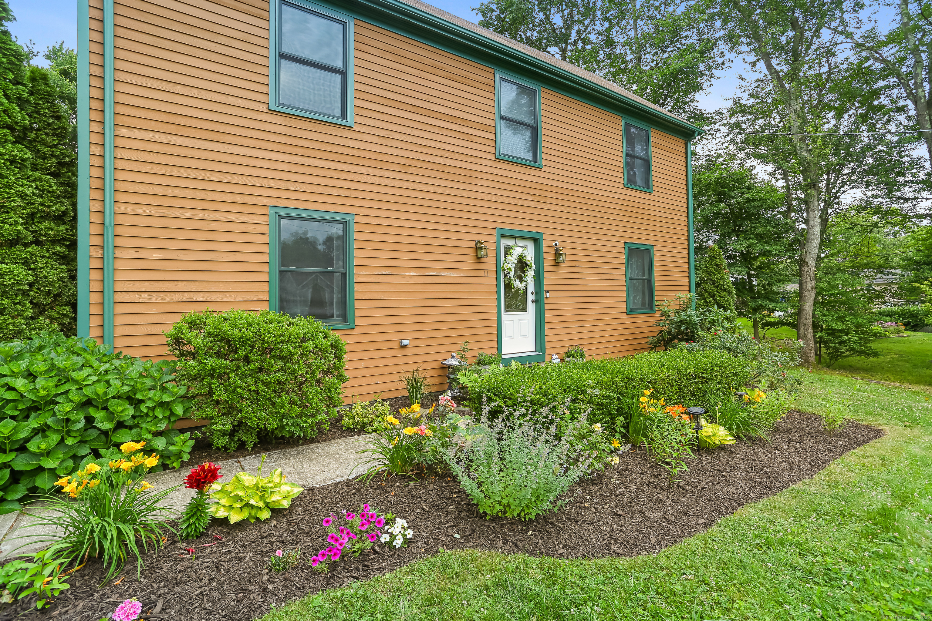 Property Photo: 11 Park Lane CT 06611