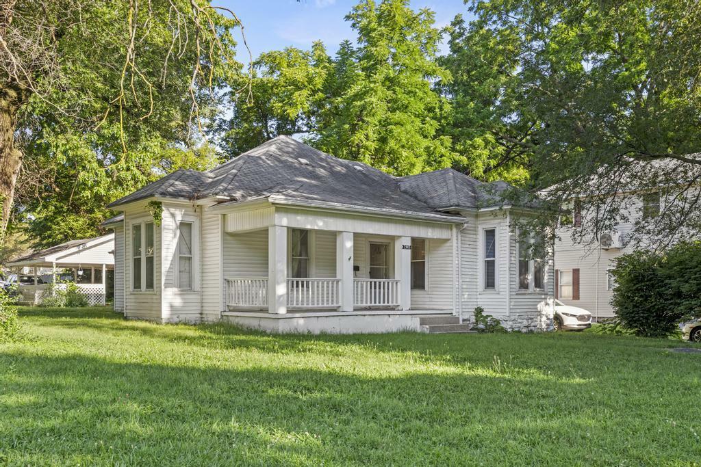 2003 N Jefferson Avenue  Springfield MO 65803 photo