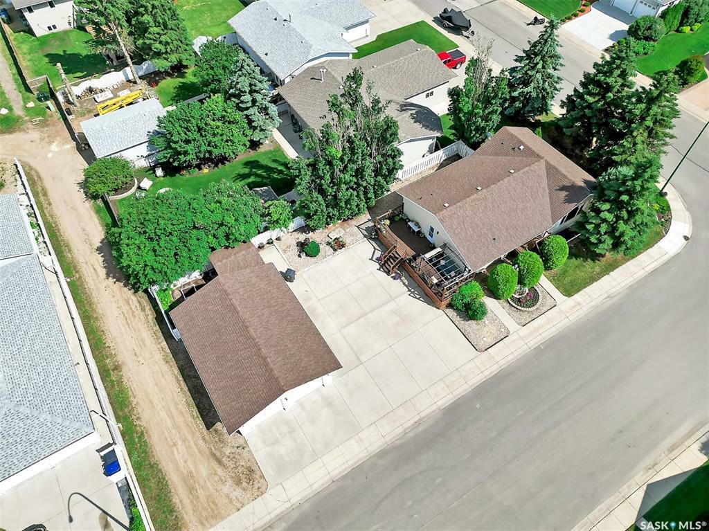 Property Photo: 418 4th Street E SK S0K 4S0