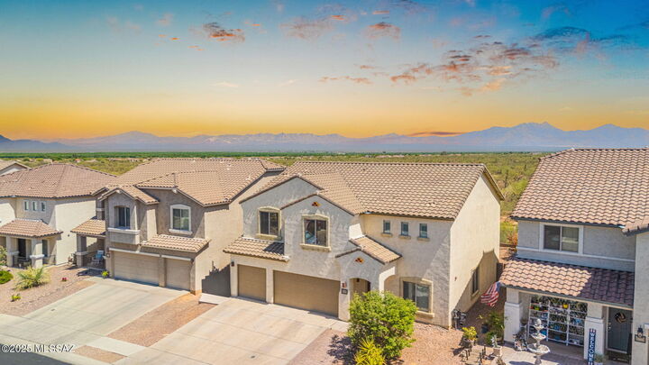 Property Photo:  777 W Via De Gala  AZ 85629 