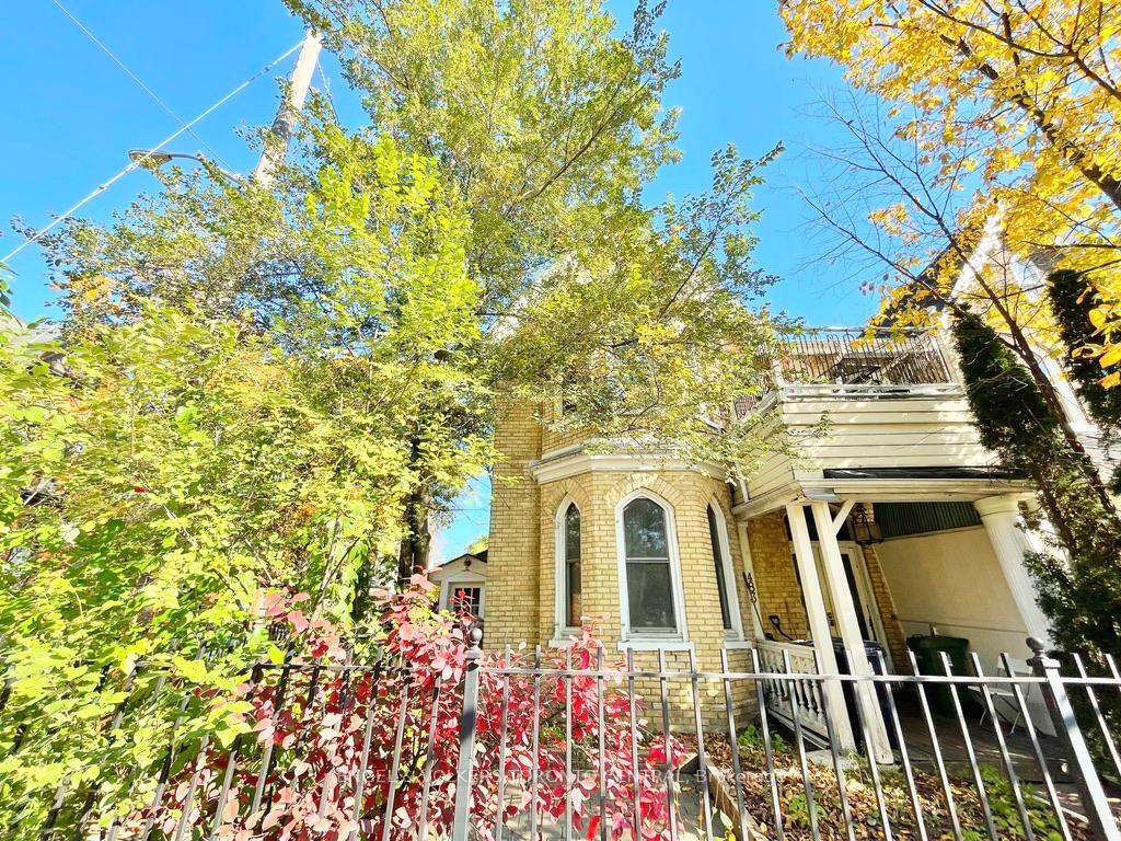 Property Photo: 483 Ontario Street 2 ON M4X 1M6