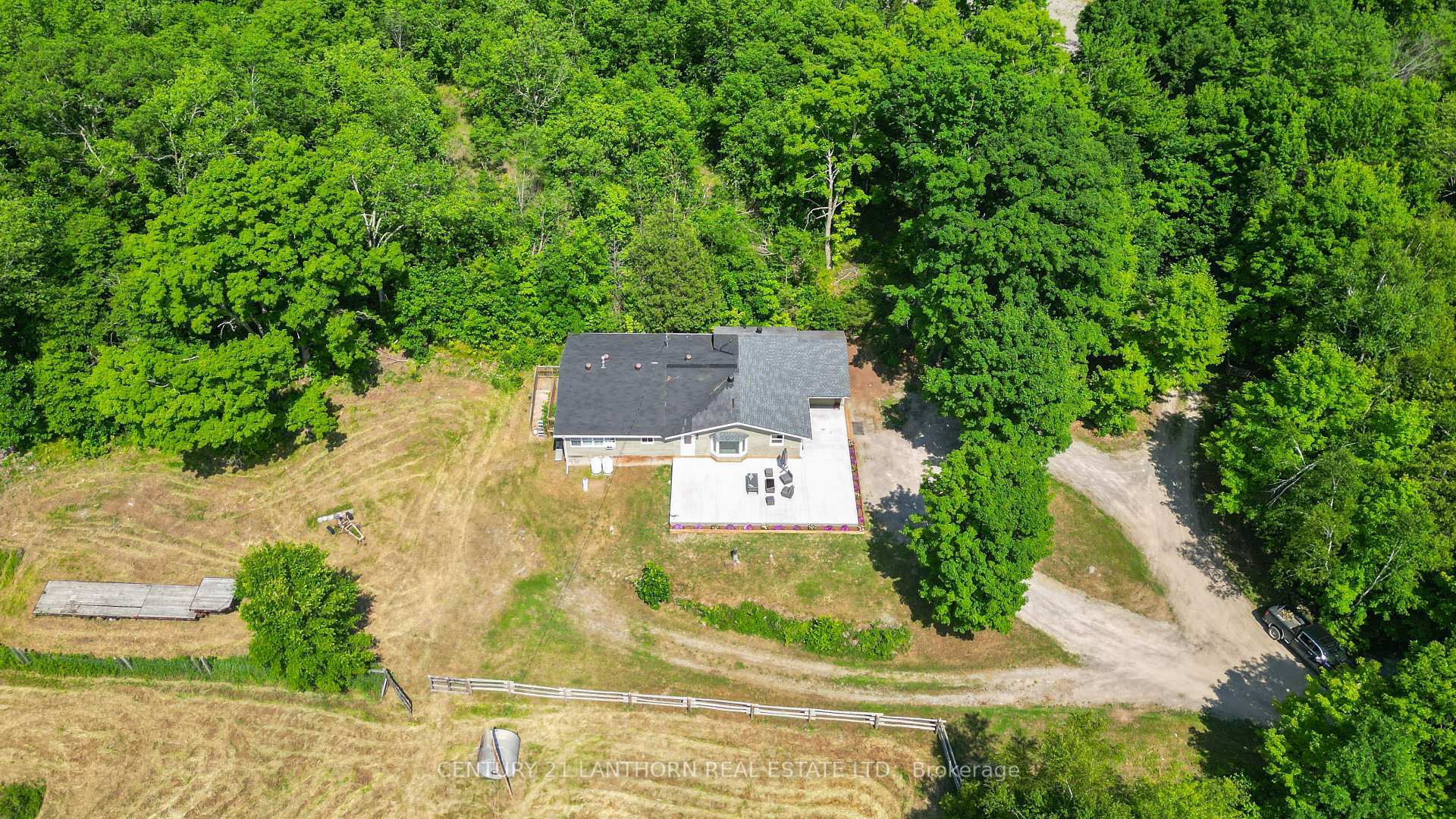 Property Photo: 932 Hunt Club Road ON K0K 2K0